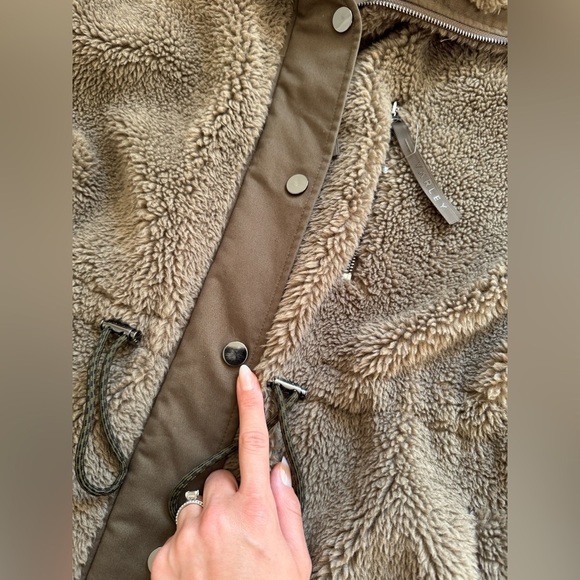 🍂NWOT Varley Jones Sherpa Coat - Picture 12 of 16